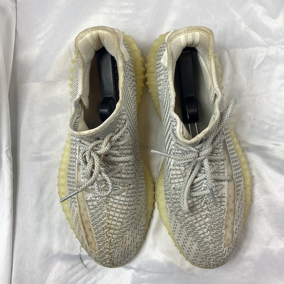 adidas yeezy boost 350 v2 Static NON REFLECTIVE - Picture 2 of 16
